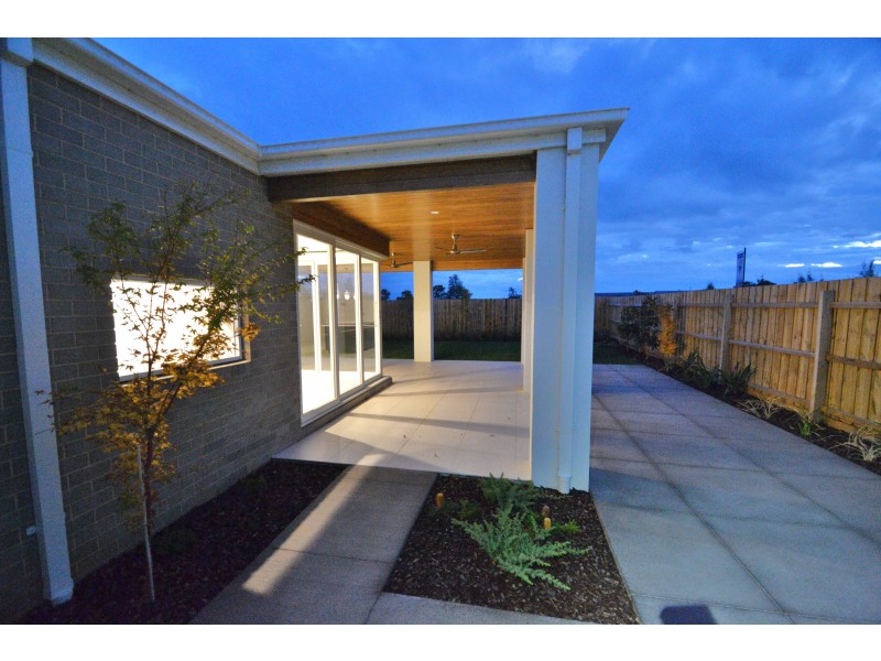 18 Burgundy Drive, Moama NSW 2731