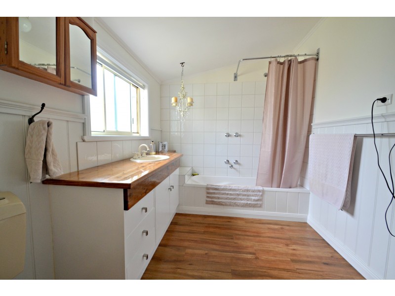 33 Annesley Street, Echuca VIC 3564