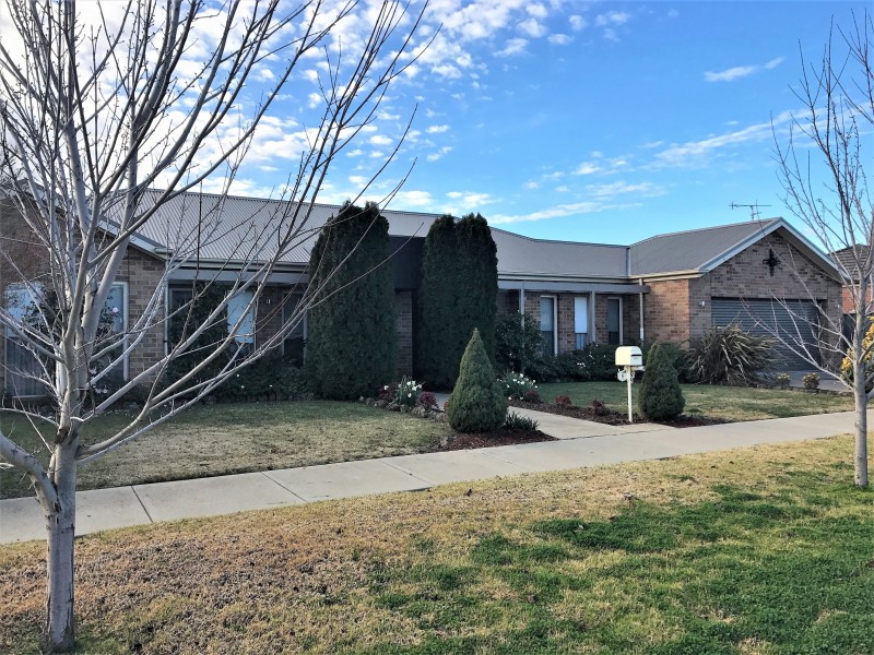 8 Sunset Avenue, Echuca VIC 3564