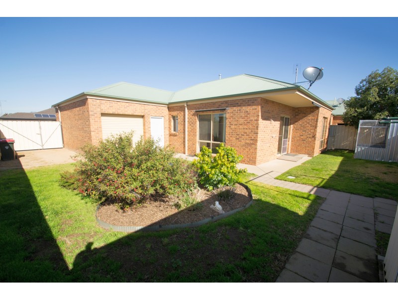 16 Federal Street, Echuca VIC 3564