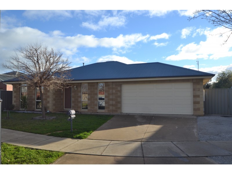 7 Victoria Place, Echuca VIC 3564