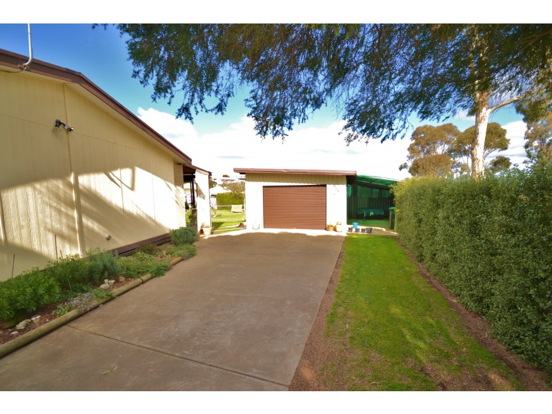 39 Finlay Road, Tongala VIC 3621