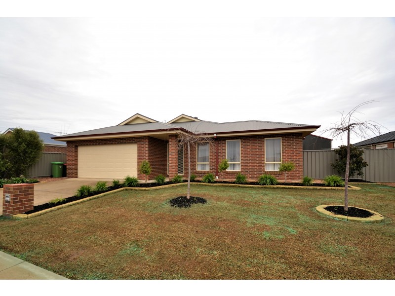 24 James Street, Echuca VIC 3564