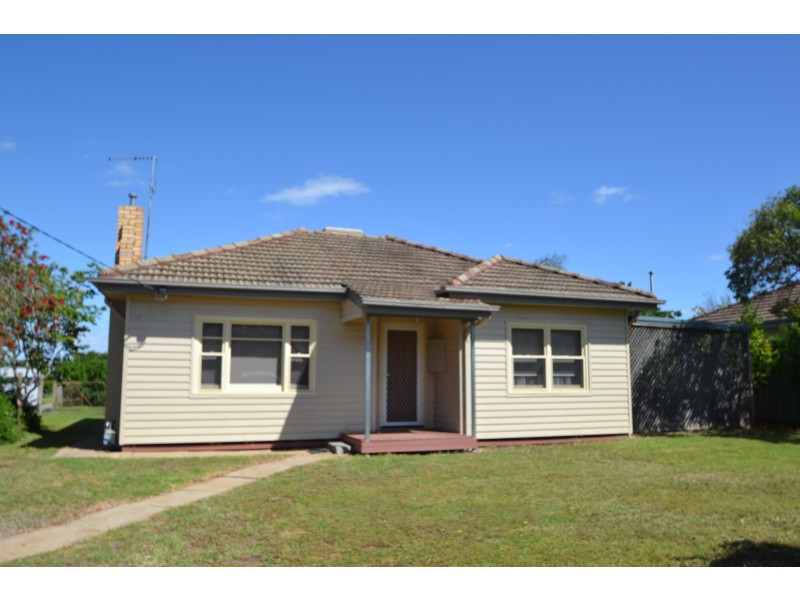 73 Hovell Street, Echuca VIC 3564