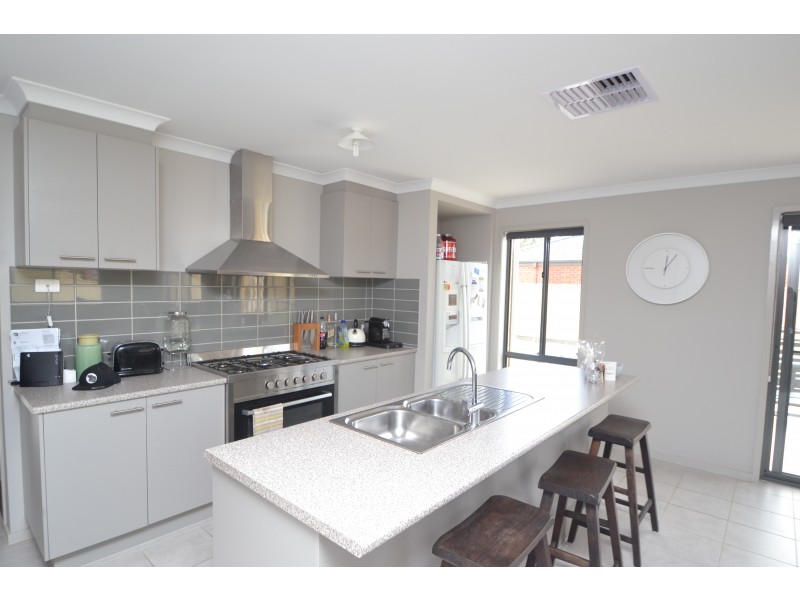 1/52 Bridlington Avenue, Echuca VIC 3564