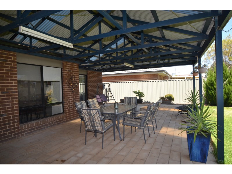 33 Sunset Avenue, Echuca VIC 3564