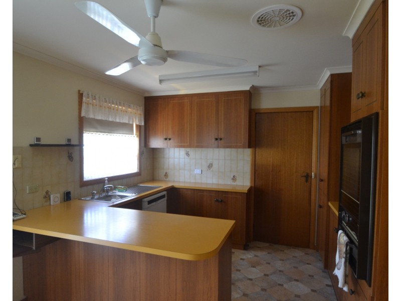 28 Regent Street, Moama NSW 2731