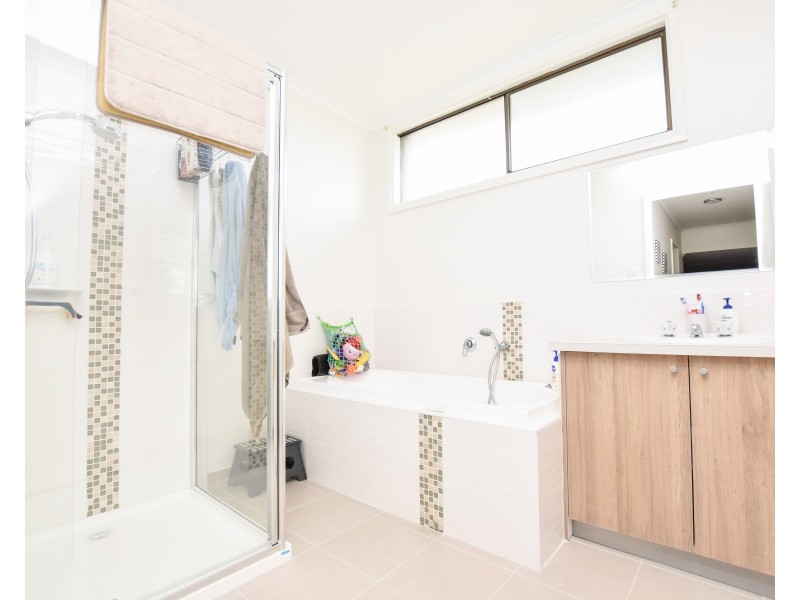 65 Campaspe Esp, Echuca VIC 3564