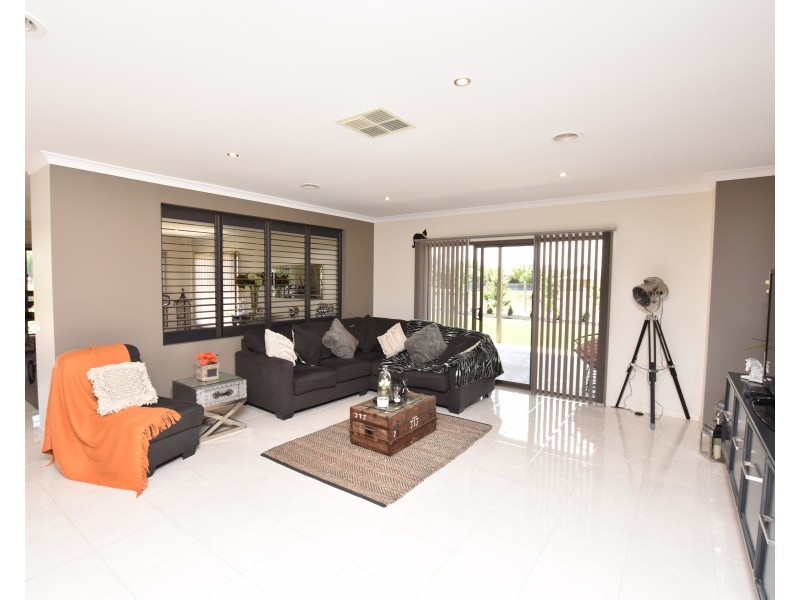 4 Burgundy Drive, Moama NSW 2731