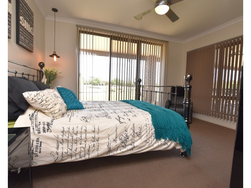 4 Burgundy Drive, Moama NSW 2731