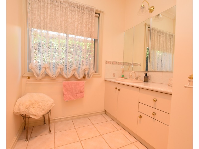 23 Rutley Crescent, Echuca VIC 3564