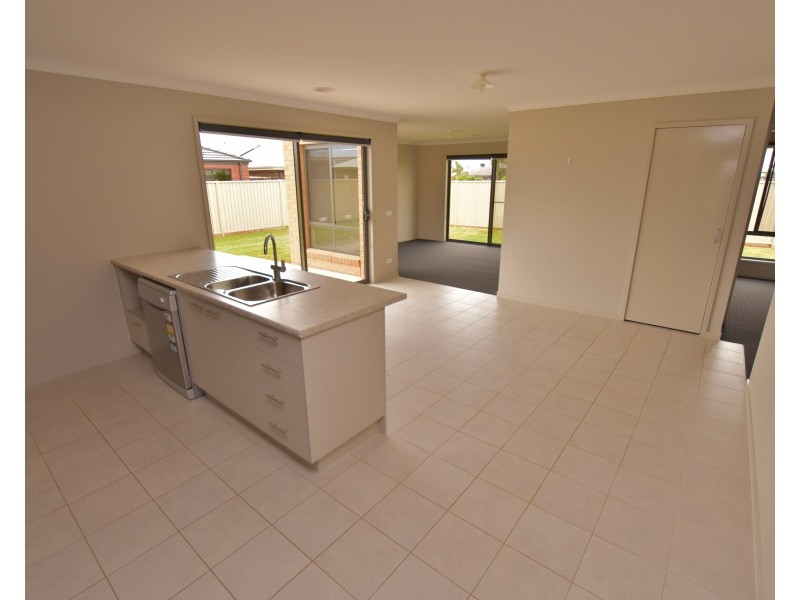 51 Bridlington Avenue, Echuca VIC 3564
