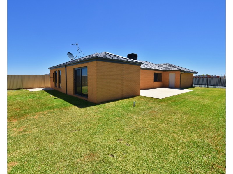 51 Bridlington Avenue, Echuca VIC 3564