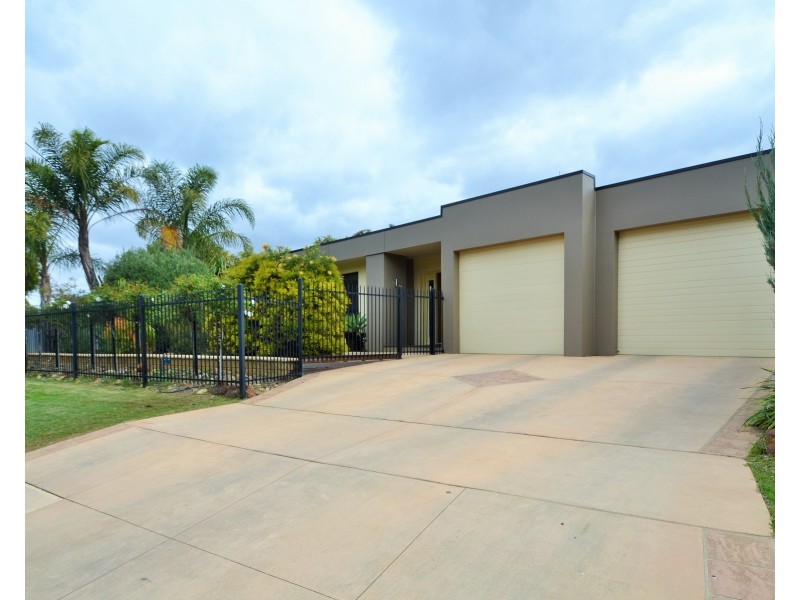 1/85 Campaspe Esplanade, Echuca VIC 3564