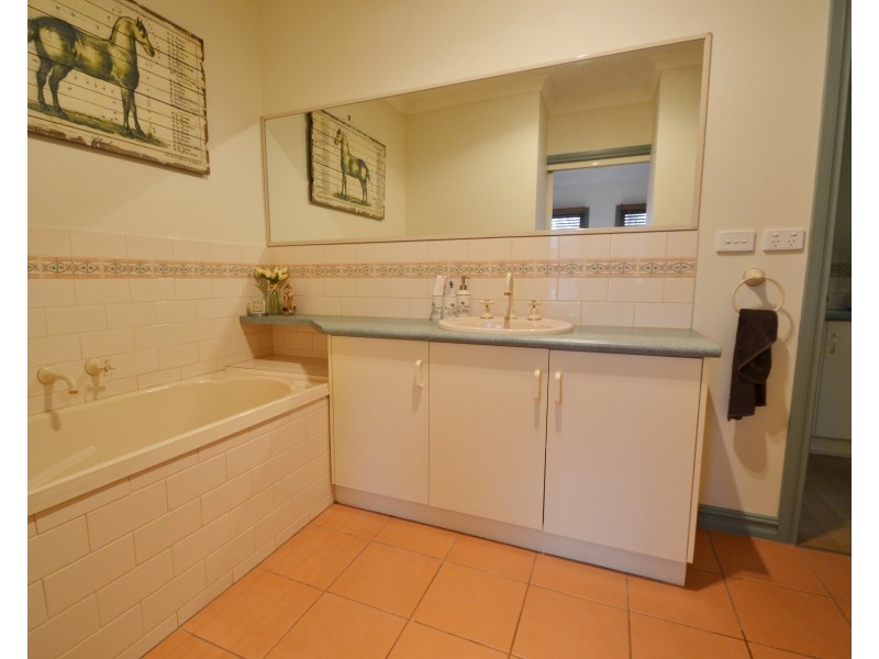 2/17 Murphy Way, Echuca VIC 3564