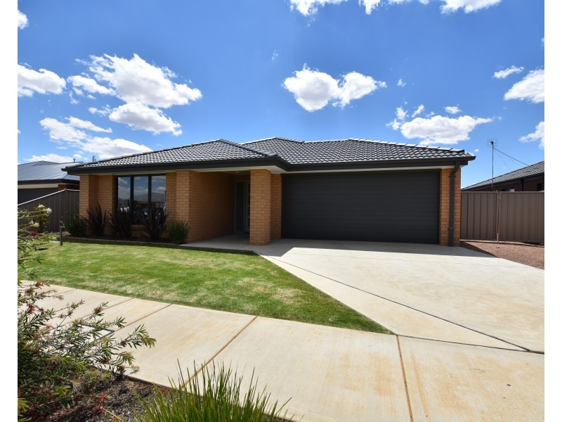 64 McSwain Road, Echuca VIC 3564