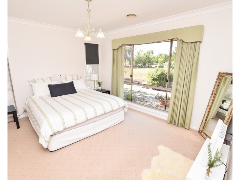 2 Lagoona Drive, Echuca VIC 3564