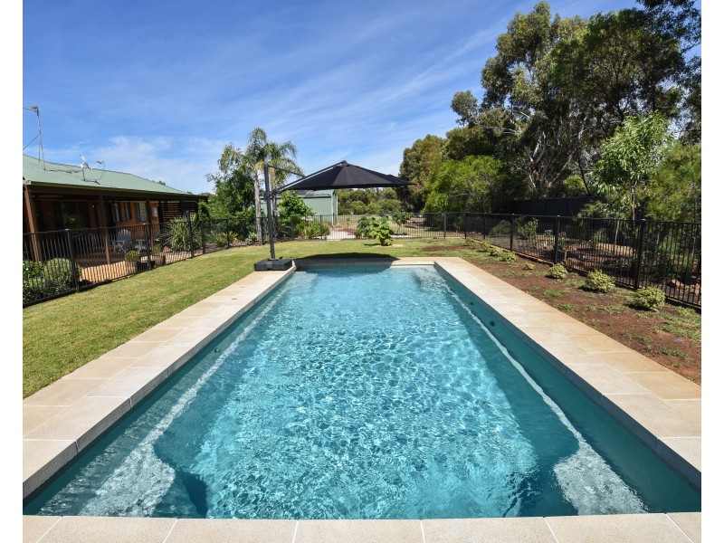 2 Lagoona Drive, Echuca VIC 3564