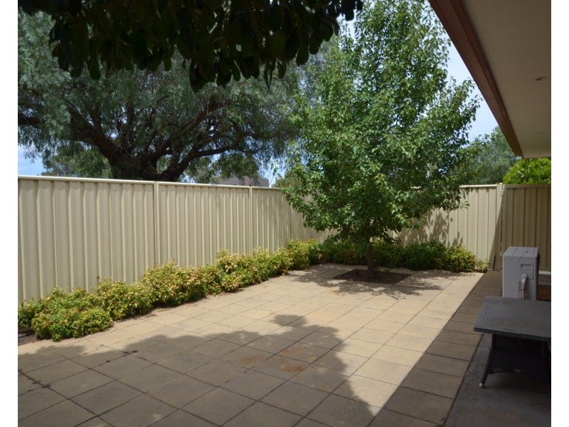 1/94 Haverfield Street, Echuca VIC 3564