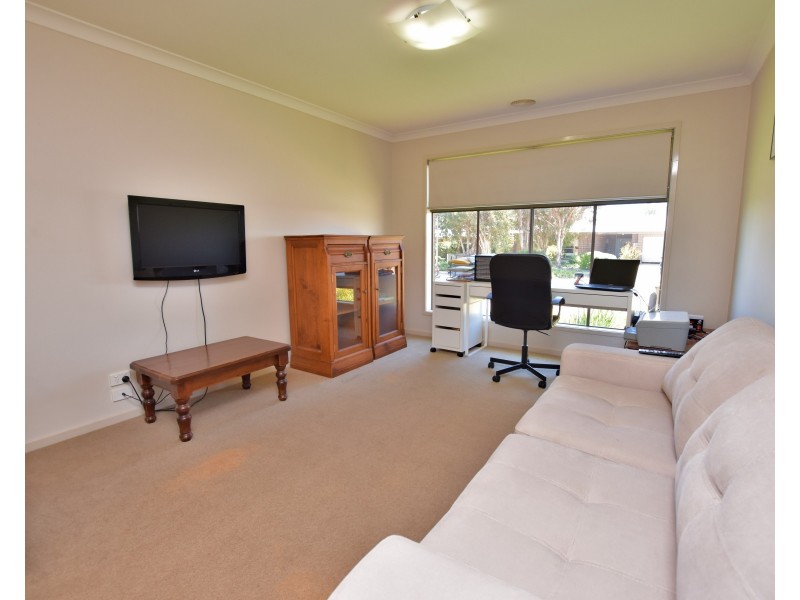10 Forfar Drive, Moama NSW 2731
