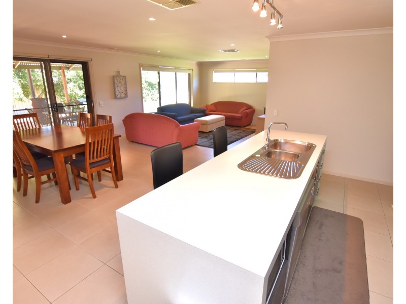 10 Forfar Drive, Moama NSW 2731