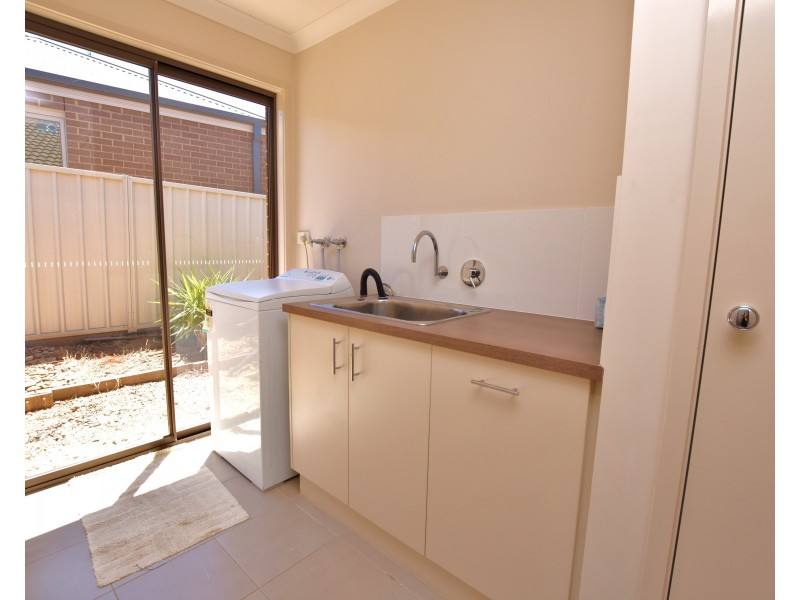10 Forfar Drive, Moama NSW 2731