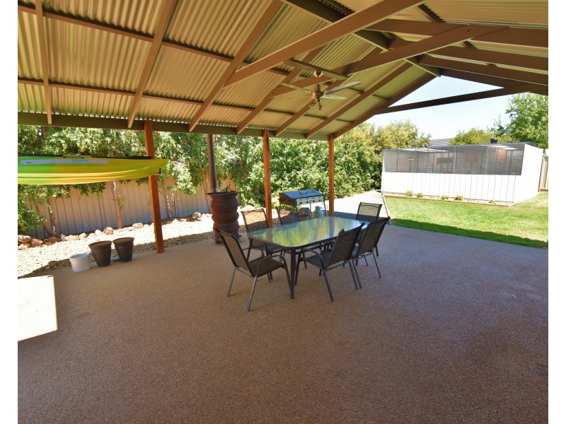 10 Forfar Drive, Moama NSW 2731