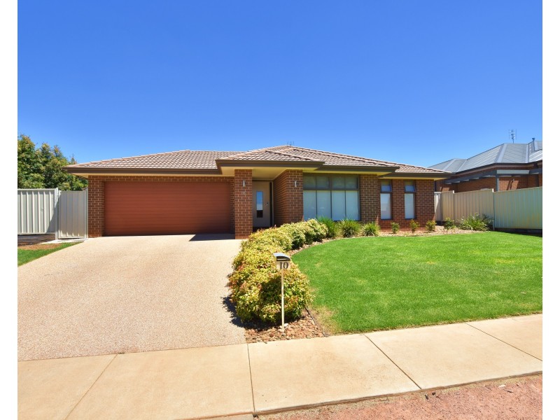 10 Forfar Drive, Moama NSW 2731