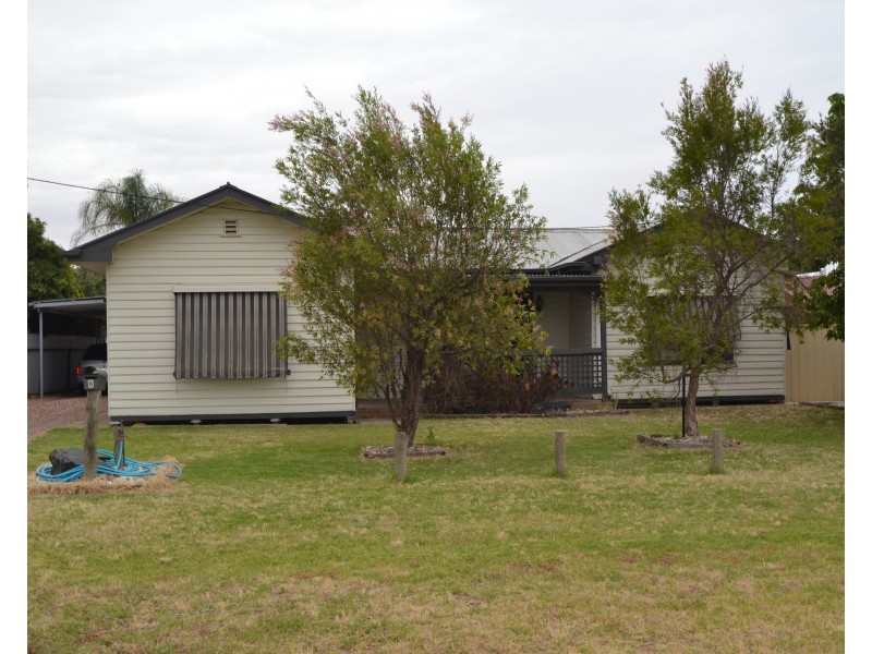 6 Council Street, Moama NSW 2731