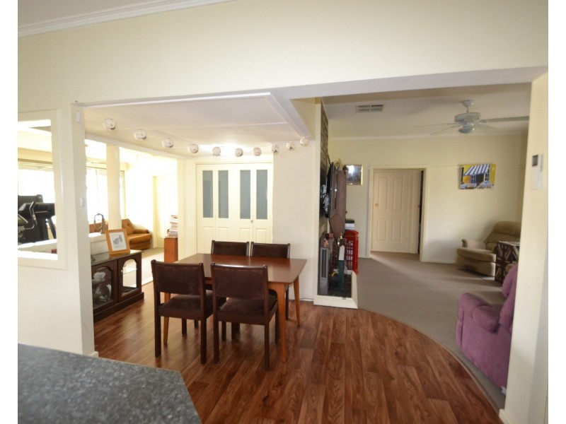 6 Council Street, Moama NSW 2731