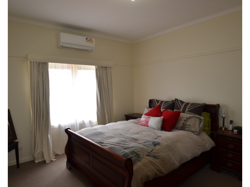 6 Council Street, Moama NSW 2731