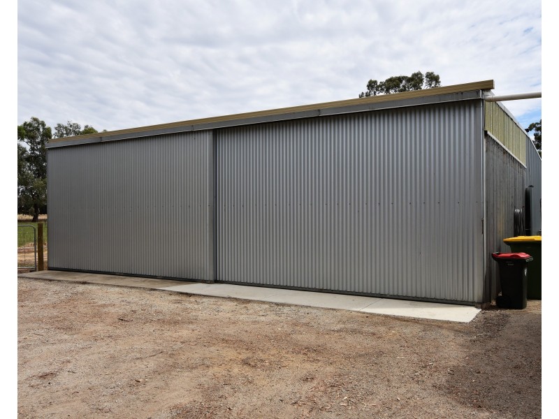 353 Brown Road, Echuca VIC 3564