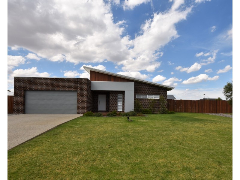 5 Ghost Gum Place, Moama NSW 2731