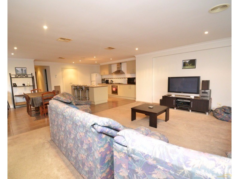 23 Moama Street, Echuca VIC 3564