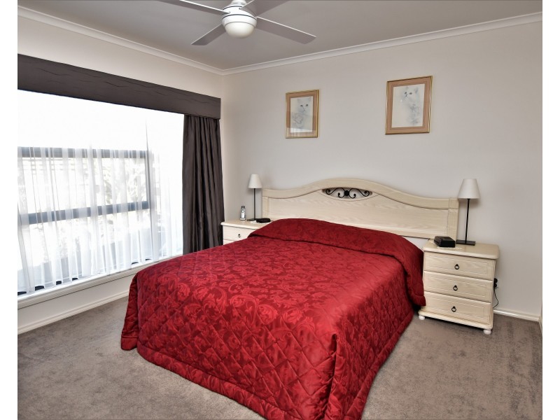 11 Lakeview Drive, Moama NSW 2731