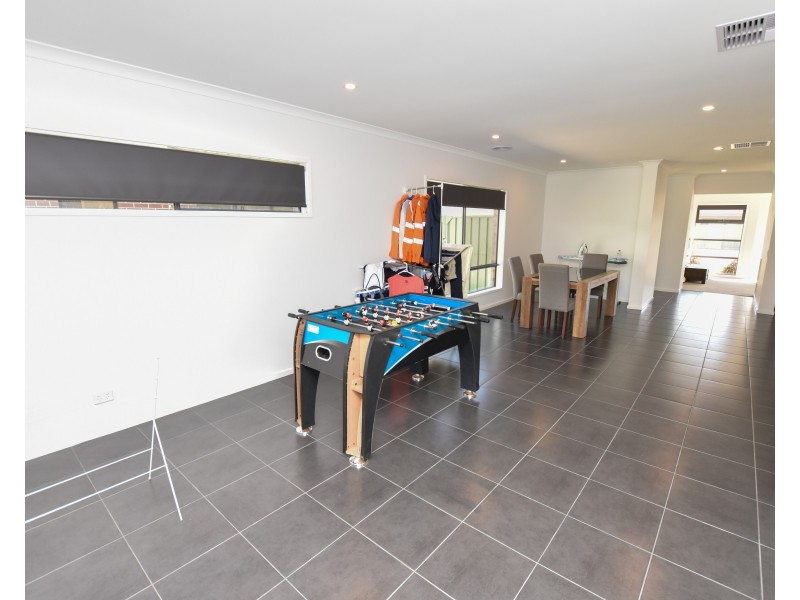 16 Mayflower Drive, Moama NSW 2731