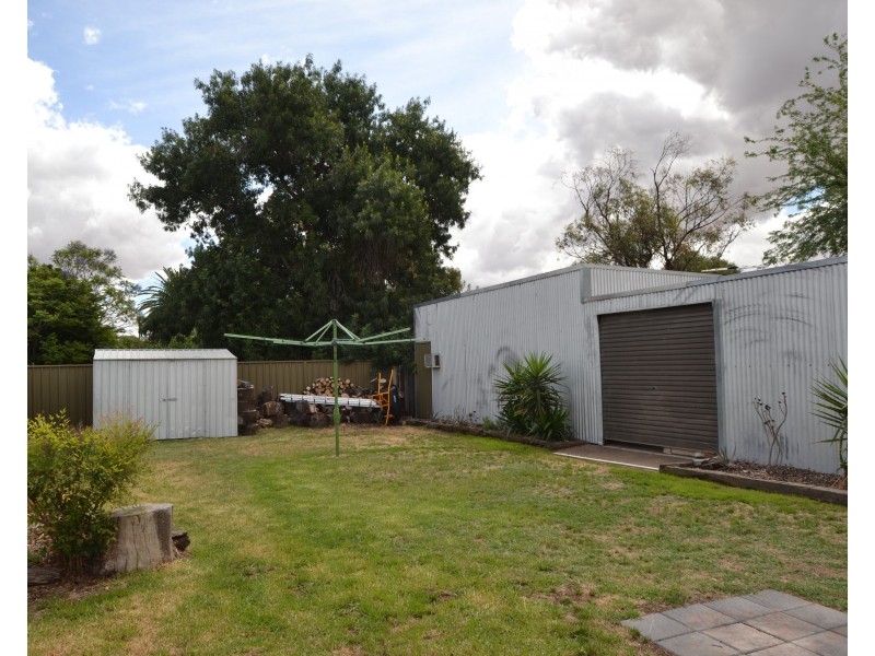 87 Hovell Street, Echuca VIC 3564