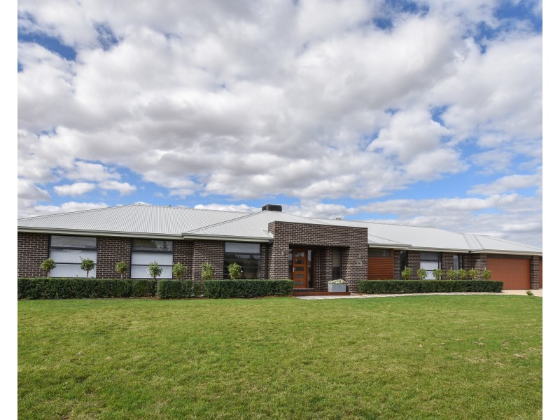 13 Sugargums Drive, Moama NSW 2731