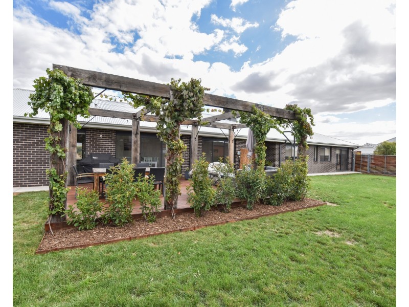 13 Sugargums Drive, Moama NSW 2731