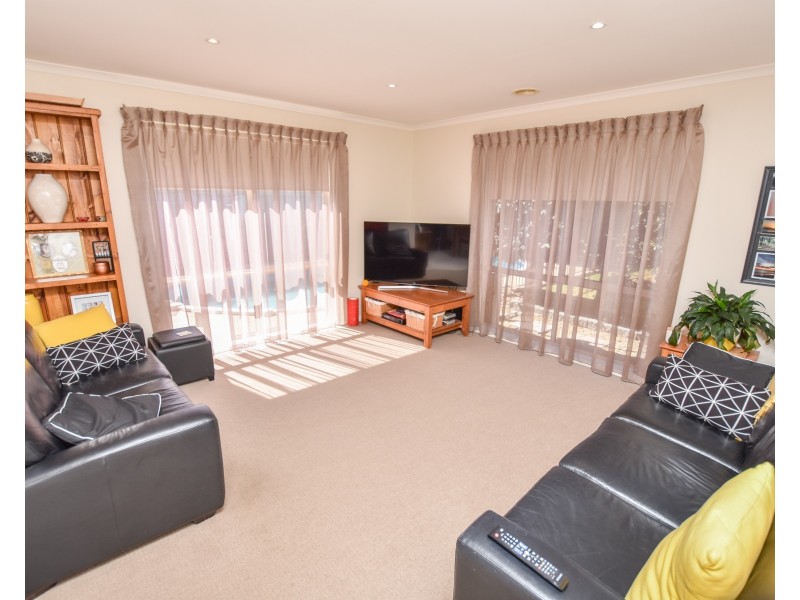 12 Paroo Street, Echuca VIC 3564