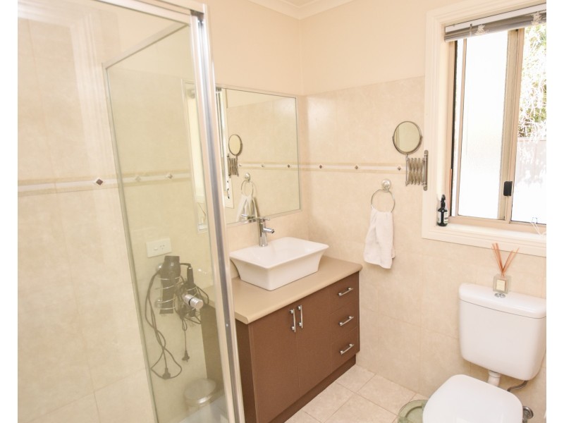 12 Paroo Street, Echuca VIC 3564