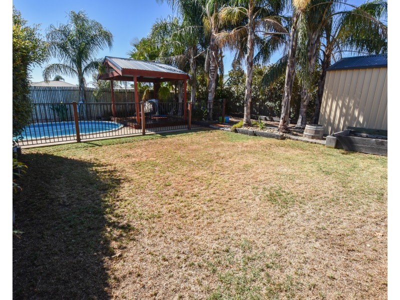 12 Paroo Street, Echuca VIC 3564