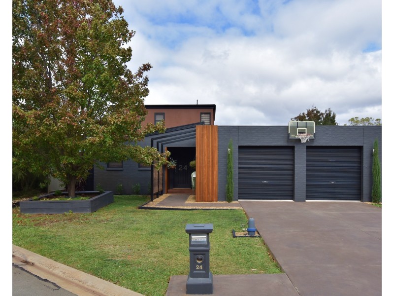 24 Kingfisher Drive West, Moama NSW 2731