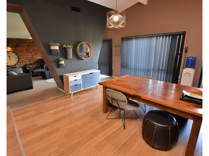 24 Kingfisher Drive West, Moama NSW 2731