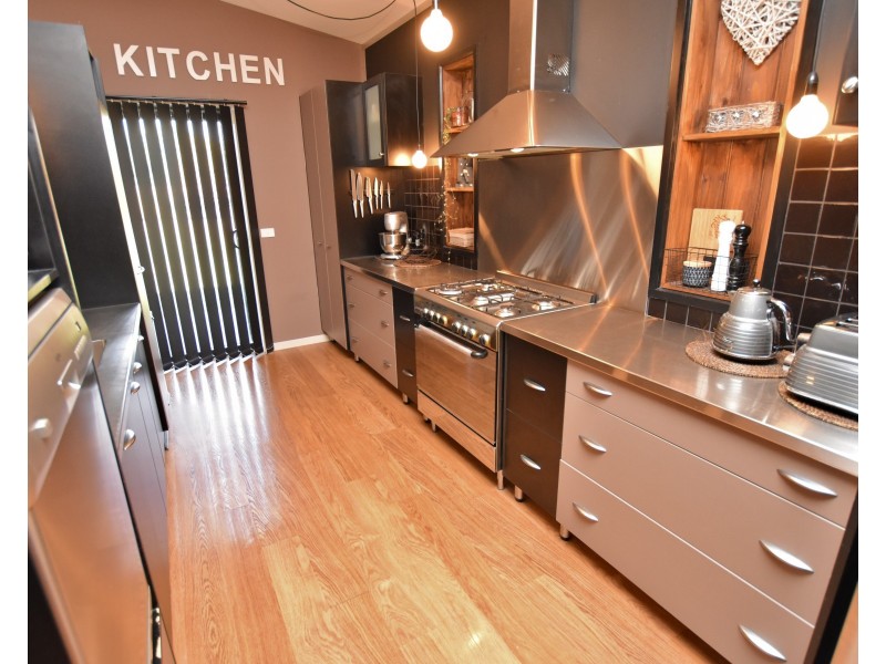 24 Kingfisher Drive West, Moama NSW 2731