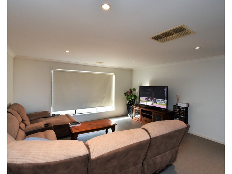 11 Howell Drive, Echuca VIC 3564