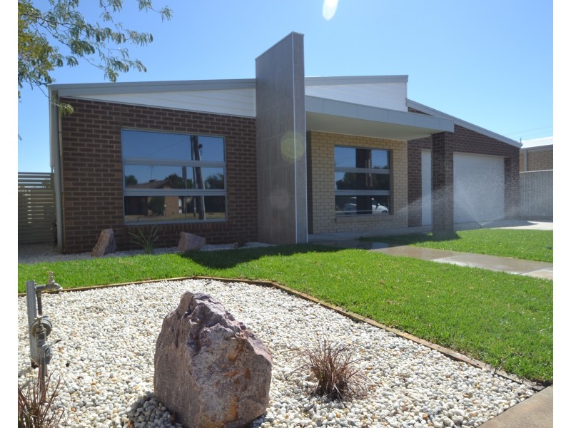 22 Eyre Street, Echuca VIC 3564