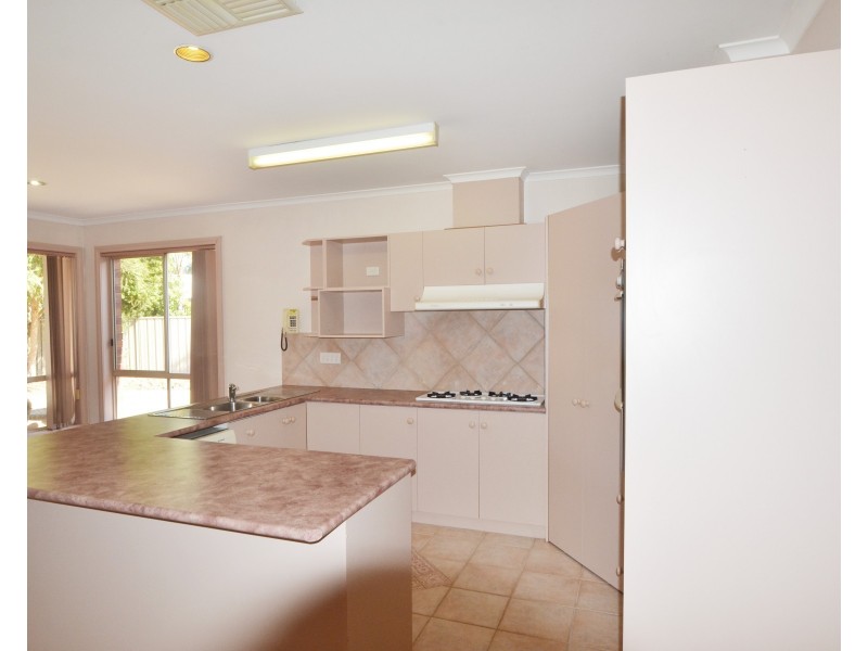 4 Cox Place, Echuca VIC 3564