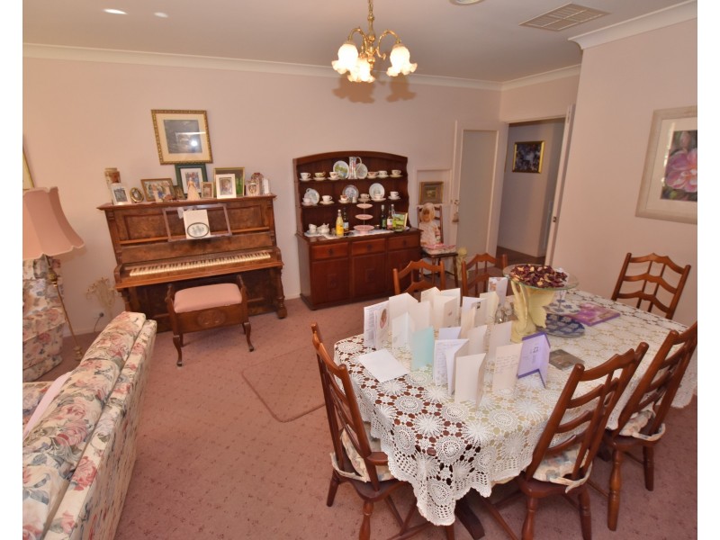 13 Kingfisher Drive West, Moama NSW 2731