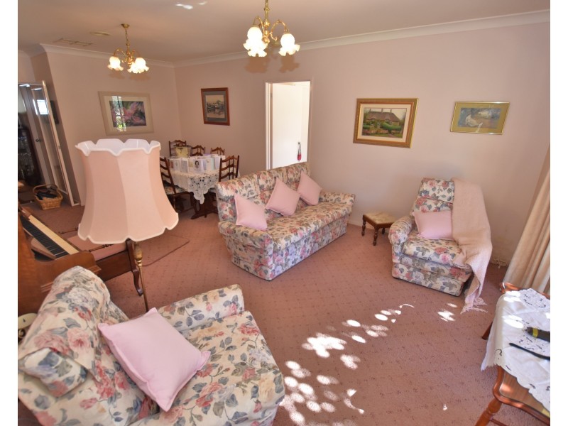 13 Kingfisher Drive West, Moama NSW 2731